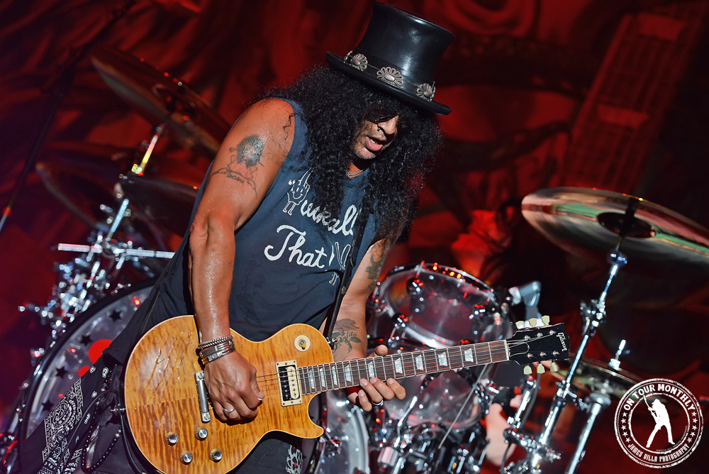 SLASH AND THE CONSPIRATORS FEAT. MYLES KENNEDY