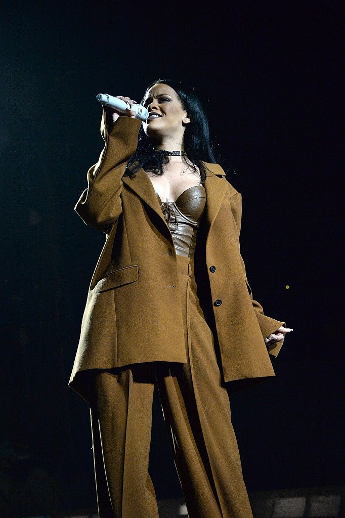 NEW YORK, NY - MARCH 27: (Exclusive Coverage) Rihanna performs during her "Anti World Tour" at Barclays Center of Brooklyn on March 27, 2016 in New York City. (Photo by Kevin Mazur/Getty Images for Fenty Corp) *** Local Caption *** Rihanna; Robyn Fenty